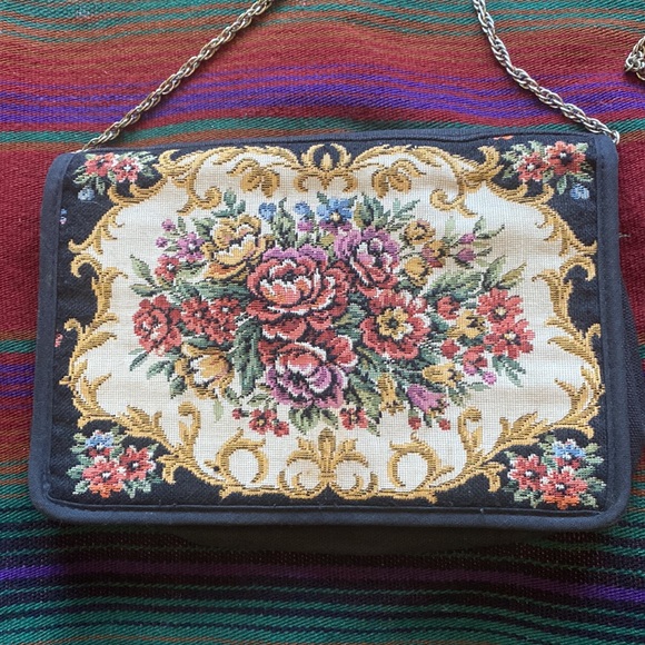 VTG Waldorf Black Fabric Tapestry Shoulder Bag Clutch Purse. Brass Hardware. - Picture 2 of 9